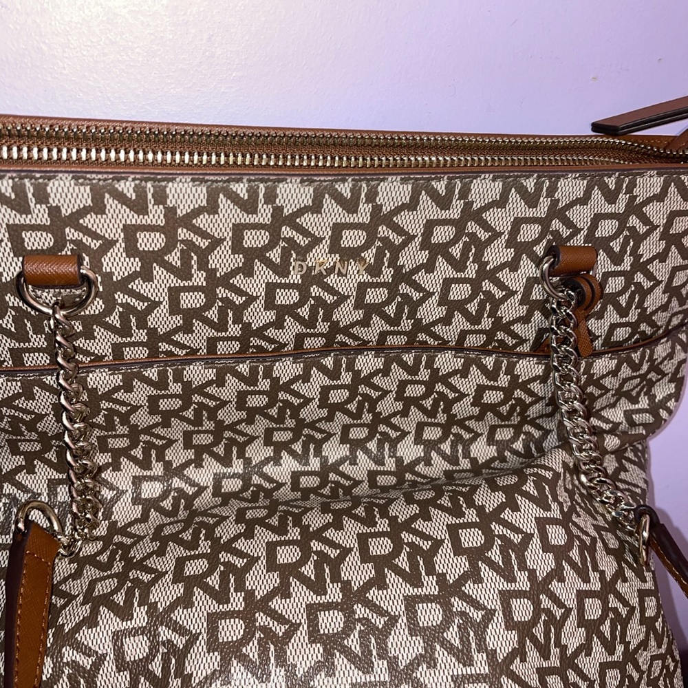 DKNY HANDBAG